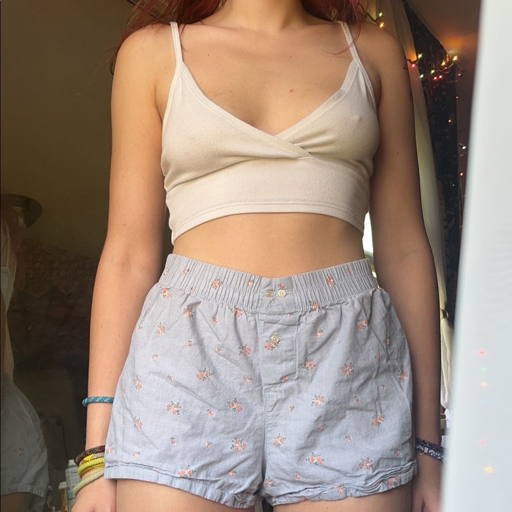 white cross front strappy cropped tank top
